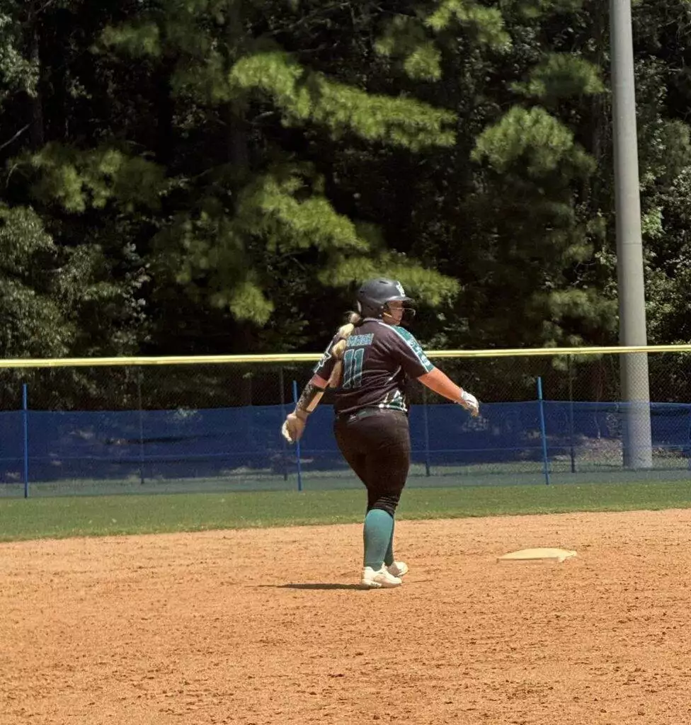 Kenley base running at Tier One Edge Showcase tournament - August 9-10, 2025 in Raleigh, NC